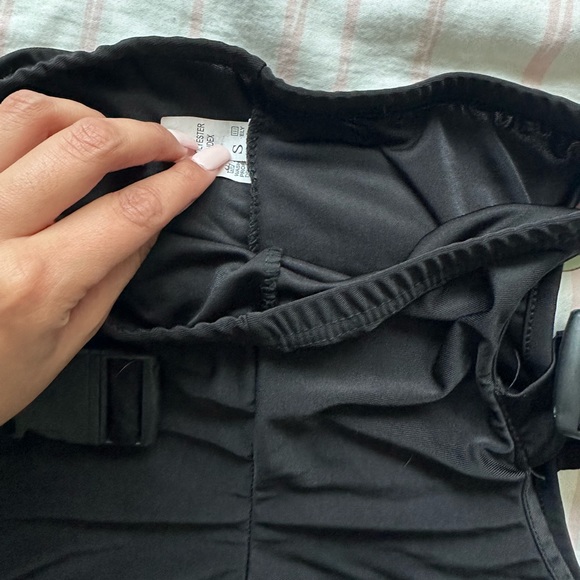 Black Tight Shorts 🖤 - Picture 3 of 3